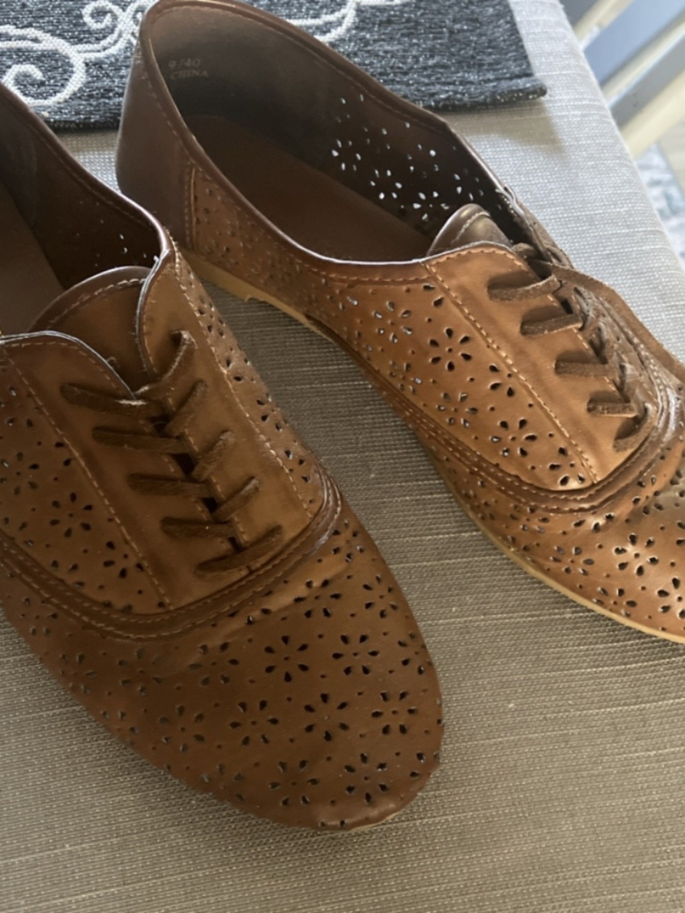 CL by Laundry Tan Cutout perforated oxford flats Size 9